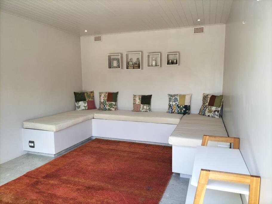 Scenic Peaks, Swellendam Apartment Luaran gambar